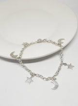 Cargar imagen en el visor de la galería, Pulsera Charms Mágicos ( se hace a pedido)
